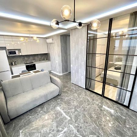 Сozy 704 Sunrise Apartments On The 22Nd Floor In The Center Odessa Ngoại thất bức ảnh